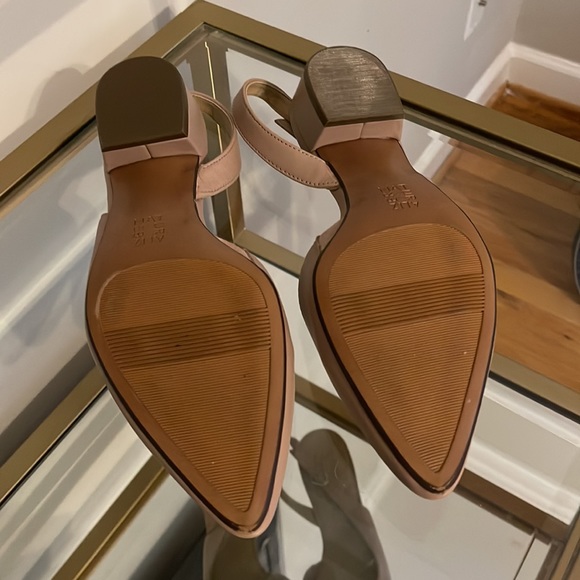 ⭐️ Naturalizer Banks Pointed Toe Flats - (size 39) NWOT - Picture 4 of 4